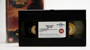 High Plains Drifter / 1973 - VHS - Image 2