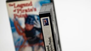 The Legend of Pirate's Point / 1998 - VHS - Image 7