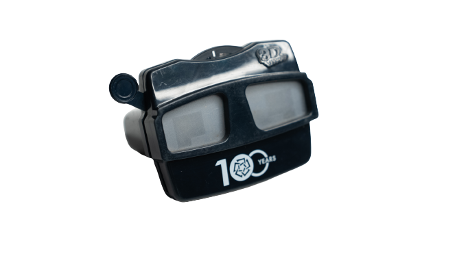 DSC02765-removebg-preview View Master - AUC Edition - Image 1