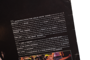 Madonna The Girlie Show Live Down Under Laserdisc - Image 9