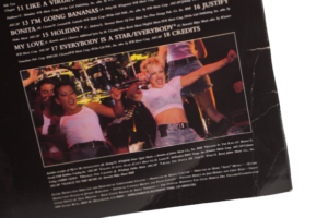 Madonna The Girlie Show Live Down Under Laserdisc - Image 8