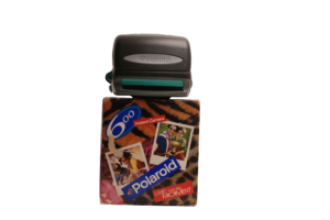 Polaroid 600 Round Instant Camera - Image 18