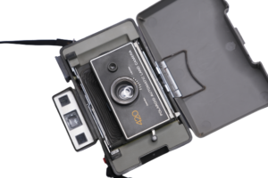 Polaroid 420 Automatic Land Camera 1973 - Image 18
