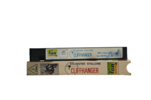 Cliffhanger VHS Movie 1993 - Image 8