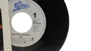 Michael Jackson BAD 7" Vinyl - Image 4