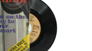 Kabir Bedi – I'm On The Way To Your Heart 7″ Vinyl / 1976 - Image 4
