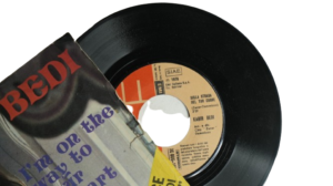 Kabir Bedi – I'm On The Way To Your Heart 7″ Vinyl / 1976 - Image 5