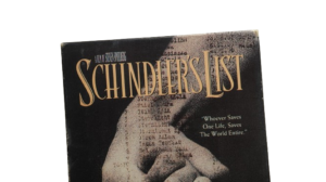Schindler's List – VHS - Image 3